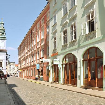Hotel V Centru チェスケー・ブジェヨヴィツェ エクステリア 写真